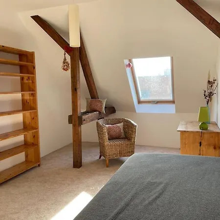 Appartement 105qm-3-raum, Zentral, Ruhig, Gemuetlich