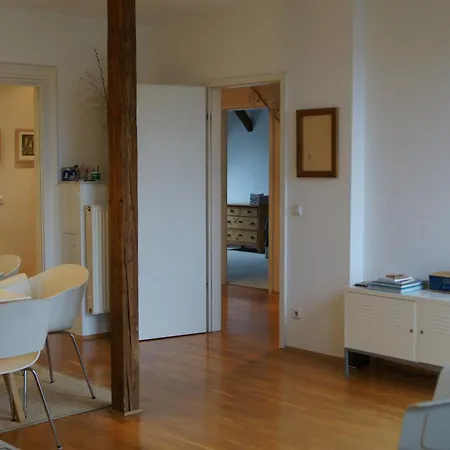 105qm-3-raum, Zentral, Ruhig, Gemuetlich Appartement *
